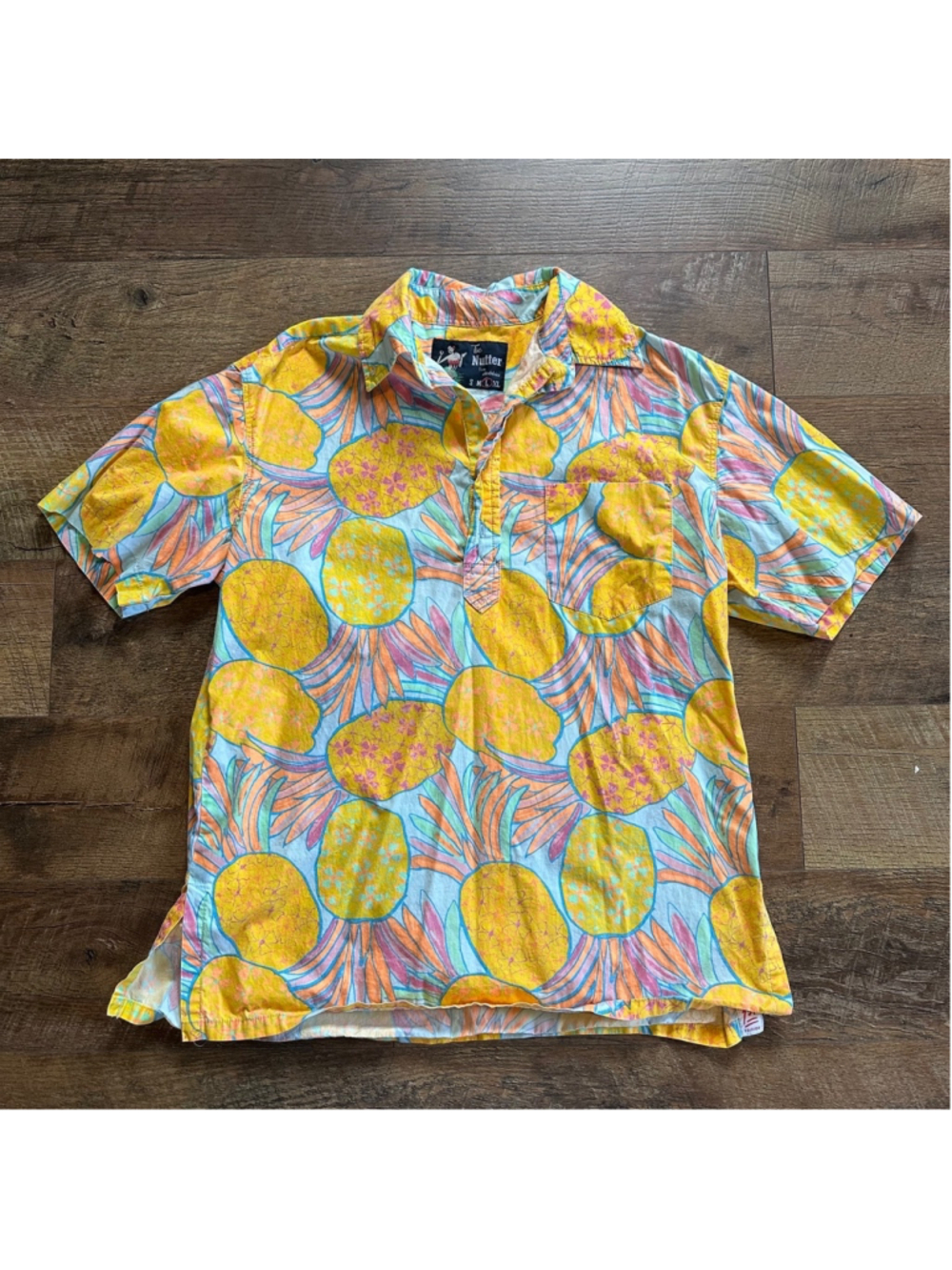 Men's The Nutter from Chubbies Shirt Size L Yellow Pineapple Summer